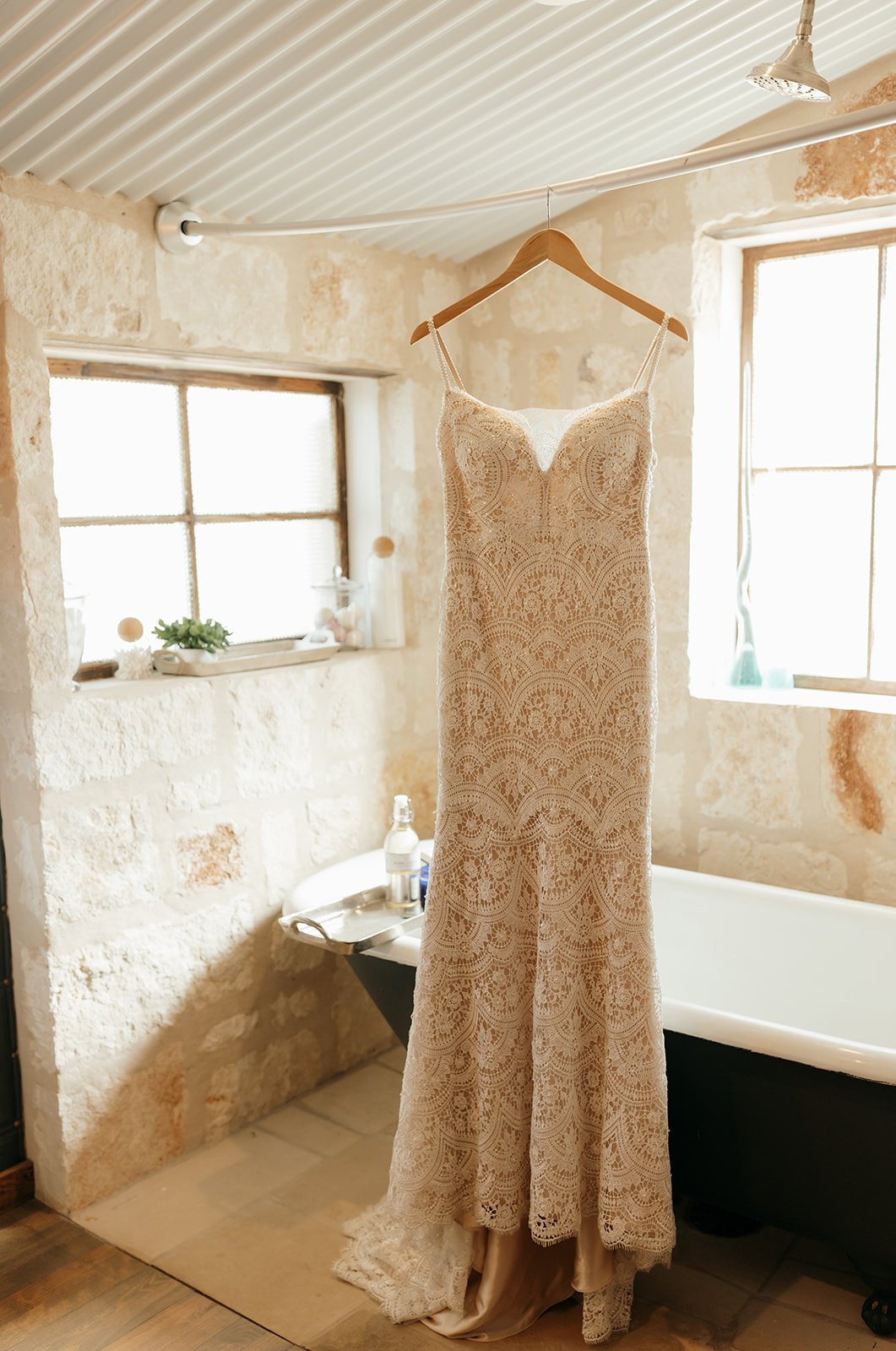 Leah's vintage lace-inspired Wtoo by Watters wedding dress