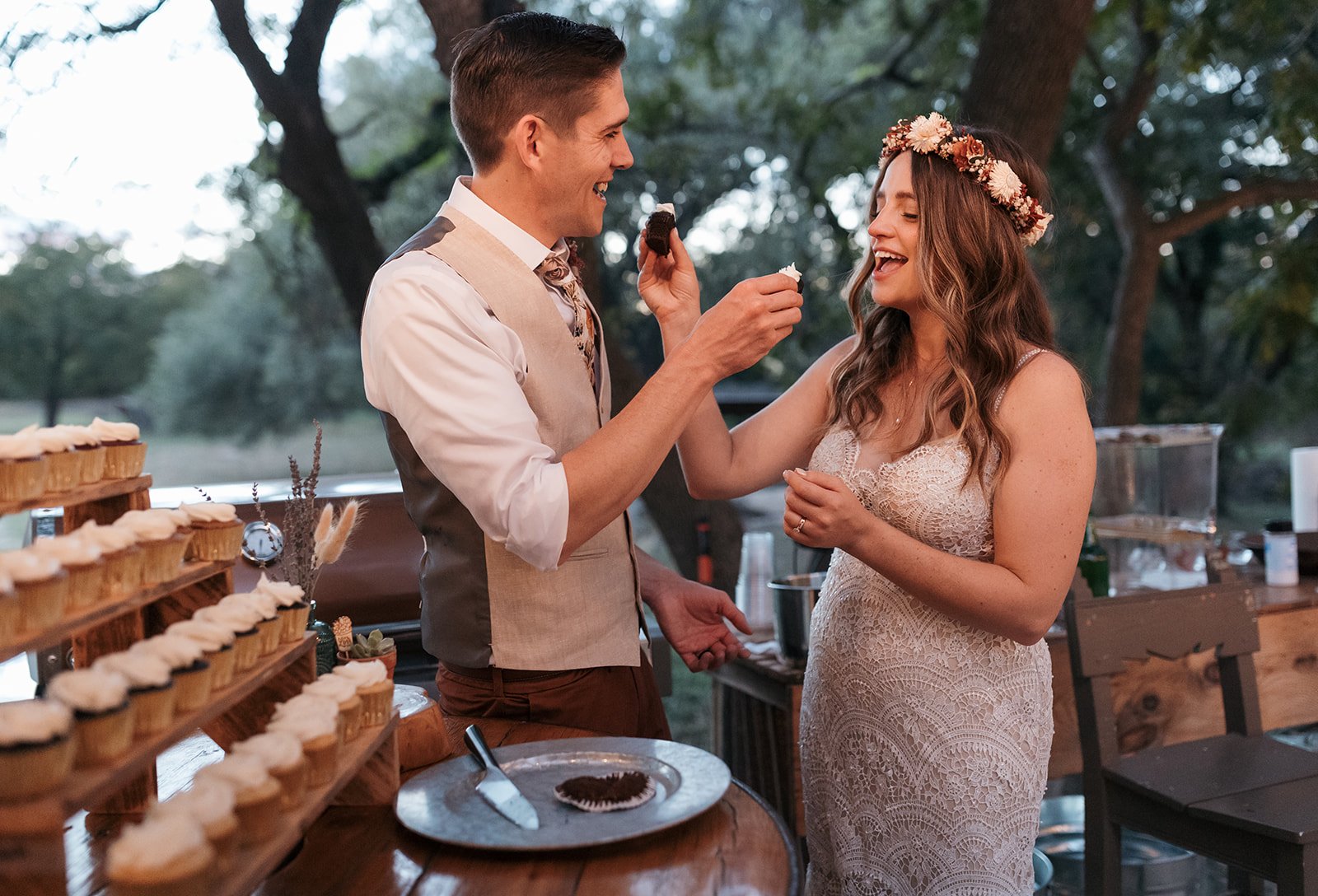 The couple shared a cupcake for their cake cutting