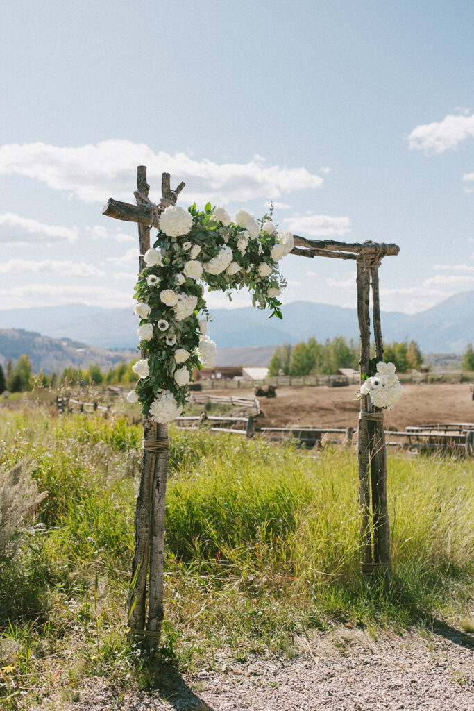 Wyoming mountain wedding at Spring Creek Ranch